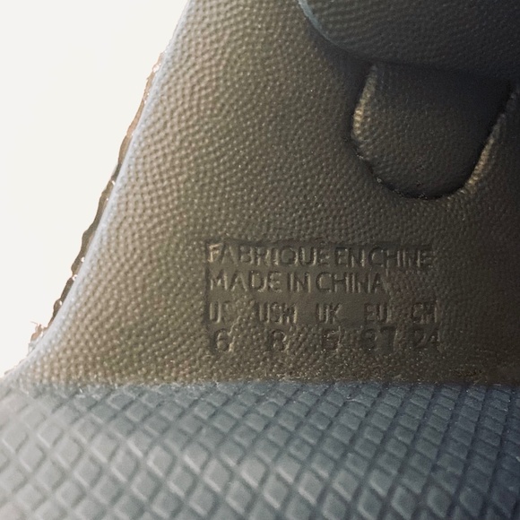 SUICOKE Women's Black Urich Sandals - Picture 9 of 12